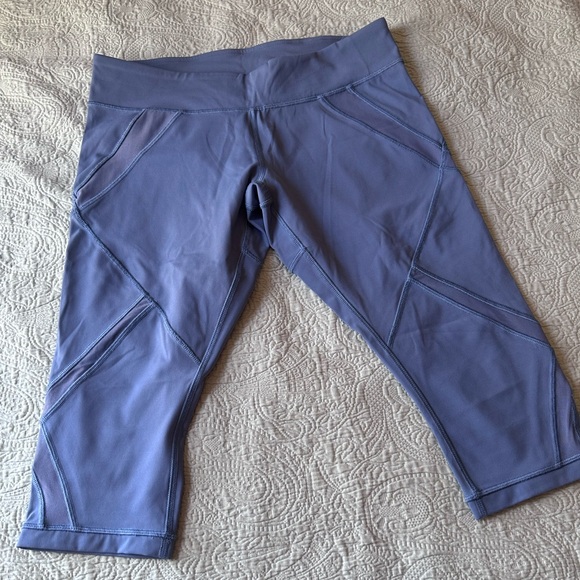 Lululemon Cool To Street Crop Leggings in Blue Denim size 10 - Picture 3 of 6